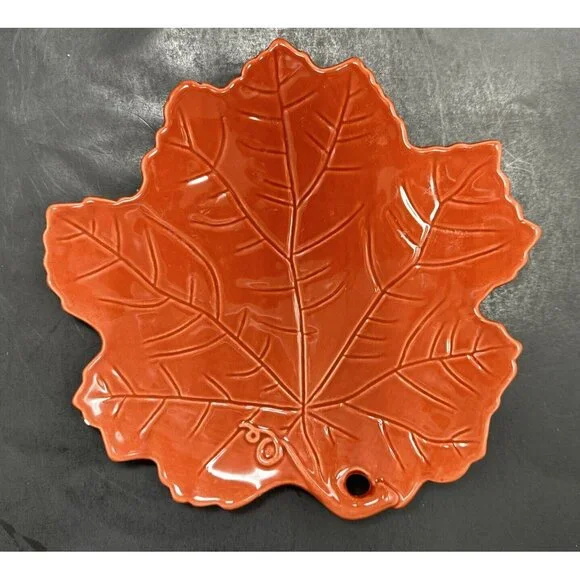 2 BARBARA EIGEN WILLIAMS-SONOMA AUTUMN HARVEST Red Yellow Salad Leaf Plates - Picture 3 of 12